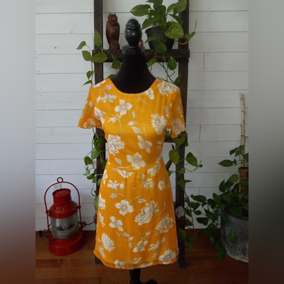 Stone Row: Orange Blossom Dress - Picture 4 of 16